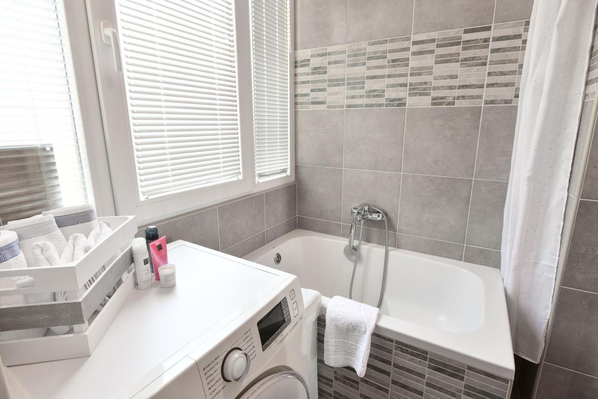 Apartment Sea Sun View Рийека Екстериор снимка